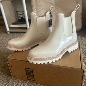 NEVER WORN/TAGS STILL INTACT: Dolce Vita Women's Stormy H20 Rain Boot - Size 7